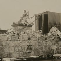 Floats/Parade Wagons: Plent...