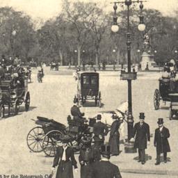 Entrance to Central Park, N...