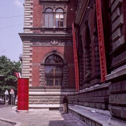 Exterior view, Museum fur a...