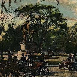 Entrance to Central Park, N...