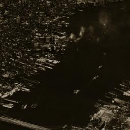 East River & Midtown Ma...