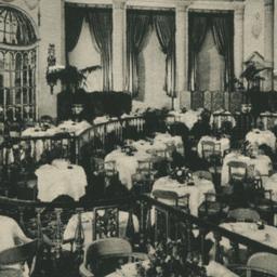 The Ritz-Carlton Hotel Oval...