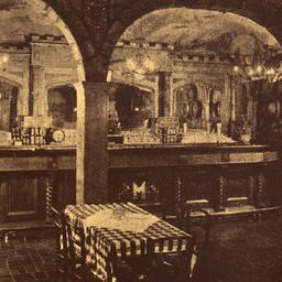 Bar & Grill Room of Ori...