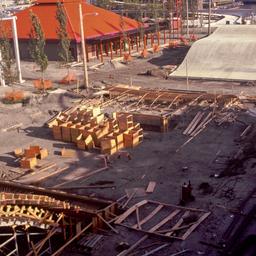 Construction view, undulati...