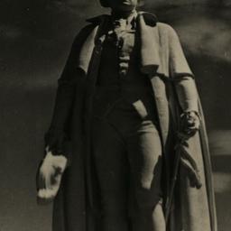 George Washington Statue - ...