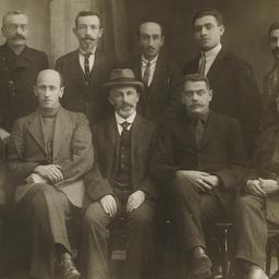 Group of emigrants from Rus...