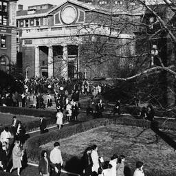 Crowds leaving Martin Luthe...
