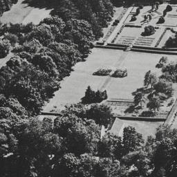 The Cove, Bayview Avenue