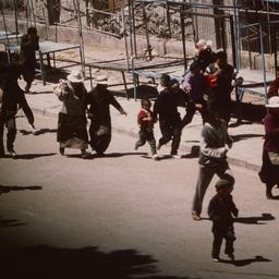 Elderly Tibetan women and c...