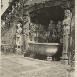 Page No. 077 - Lucca, Villa...