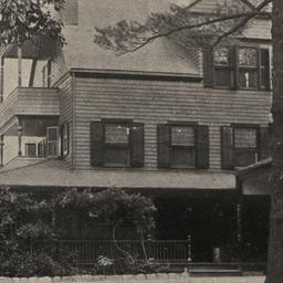 Blossom Heath Inn, Larchmon...