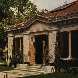 Reptile House. New York Zoo...