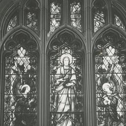 Window-Foyer, James Chapel