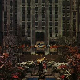 The Channel Gardens in Spri...