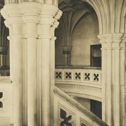 Rotunda, third floor landing