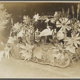 Floats/Parade Wagons: Stork...