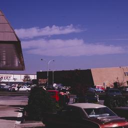 Exterior view, store from p...