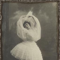 Anna Udal'tsova in Ball...