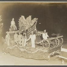 Floats/Parade Wagons: Milit...