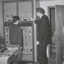 Ted Conant operating machin...