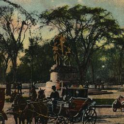 Entrance to Central Park, N...
