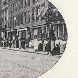 Manhattan Avenue, Looking S...