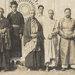 Group photo with Kushok Bak...