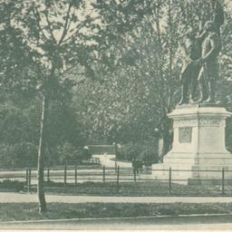 Morningside Park; Statues o...