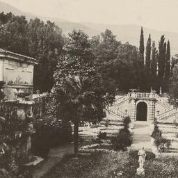Page No. 078 - Lucca, Villa...
