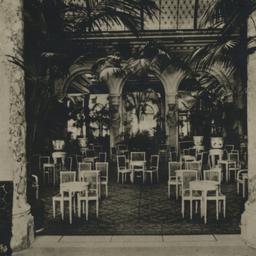 Tea Room. the Plaza. New York.