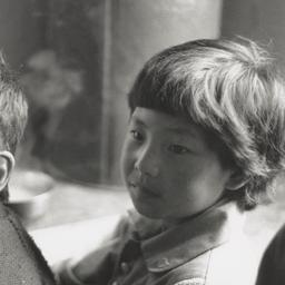 Two Tibetan refugee childre...