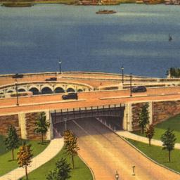 79th Street Entrance to Wes...