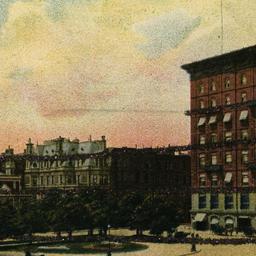 Vanderbilt Mansion and Plaz...