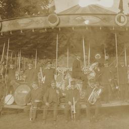 Carousels: Carousel with Ba...