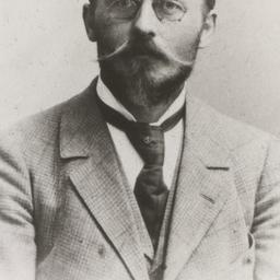 August Hofman, Lama Anagari...
