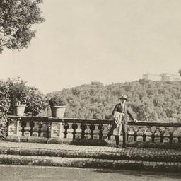 Page No. 060 - Frascati, Vi...