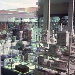 Inside/outside decorative h...