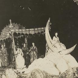 Floats/Parade Wagons: Asian...