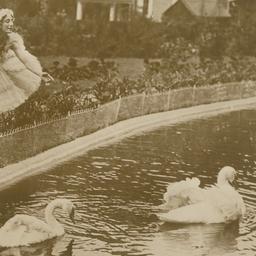 Anna Pavlova in Costume Bes...