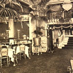 Grand Staircase to Ballroom...