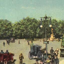Entrance to Central Park, N...