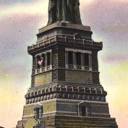Statue of Liberty in New Yo...