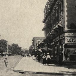 Flatbush Ave, Looking North...