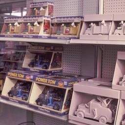 Inside/outside toy truck di...