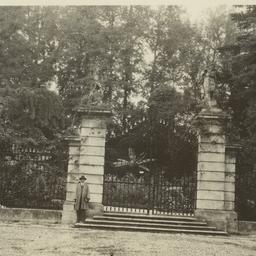 Page No. 072 - Gates