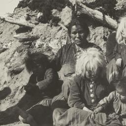 Native American Women and C...