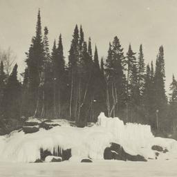 Shore of Lake Superior betw...