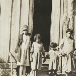 Five Native American Childr...