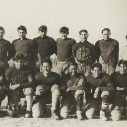 Native American Football Te...