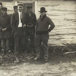 Group at Gilbert Memorial C...